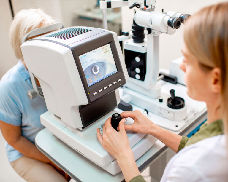 machine used during an eye exam